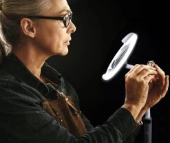 Desk/Floor Combi-Magnifying Lamp - 6000K LED 13 Desk/Floor Combi-Magnifying Lamp - 6000K LED -Save device Lamp in use for close work 1000x842